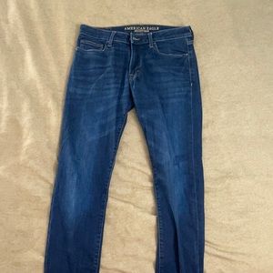 American Eagle Dark Blue light fade 32x32 jeans